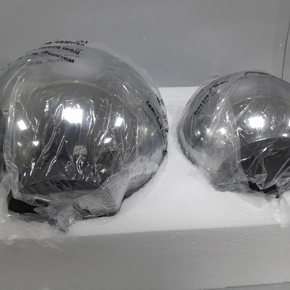 KELLY HOPPEN SET OF 2 INDOOR OUTDOOR PRELIT GLASS DECOR, REFLECTIVE ORBS