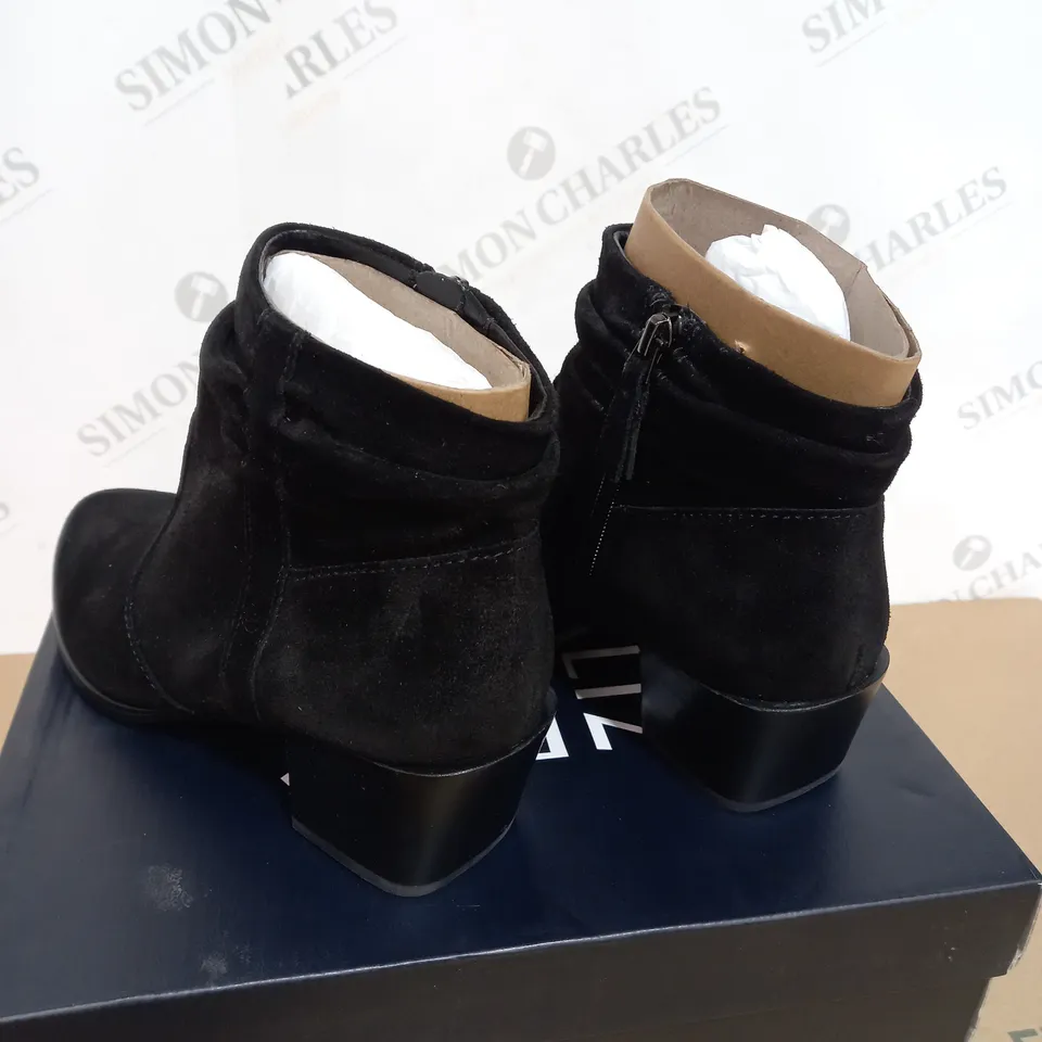 BOXED GINA VELVET ANKLE BOOT SIZE 5