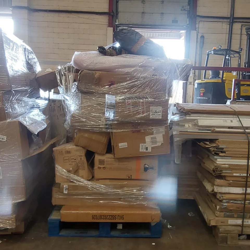 PALLET CONTAINING A LARGE QUANTITY OF ASSORTED CONSUMER PRODUCTS INCLUDING: FOLDING WAGON, MUSTAR DIGITAL PIANO, BALANCE BIKE ECT