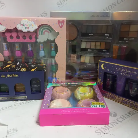 BOX OF APPROX 12 ASSORTED BEAUTY GIFT SETS TO INCLUDE HARRY POTTER, THE LUXURY BATHING, DONUT SHAPE NOVELTY. ETC