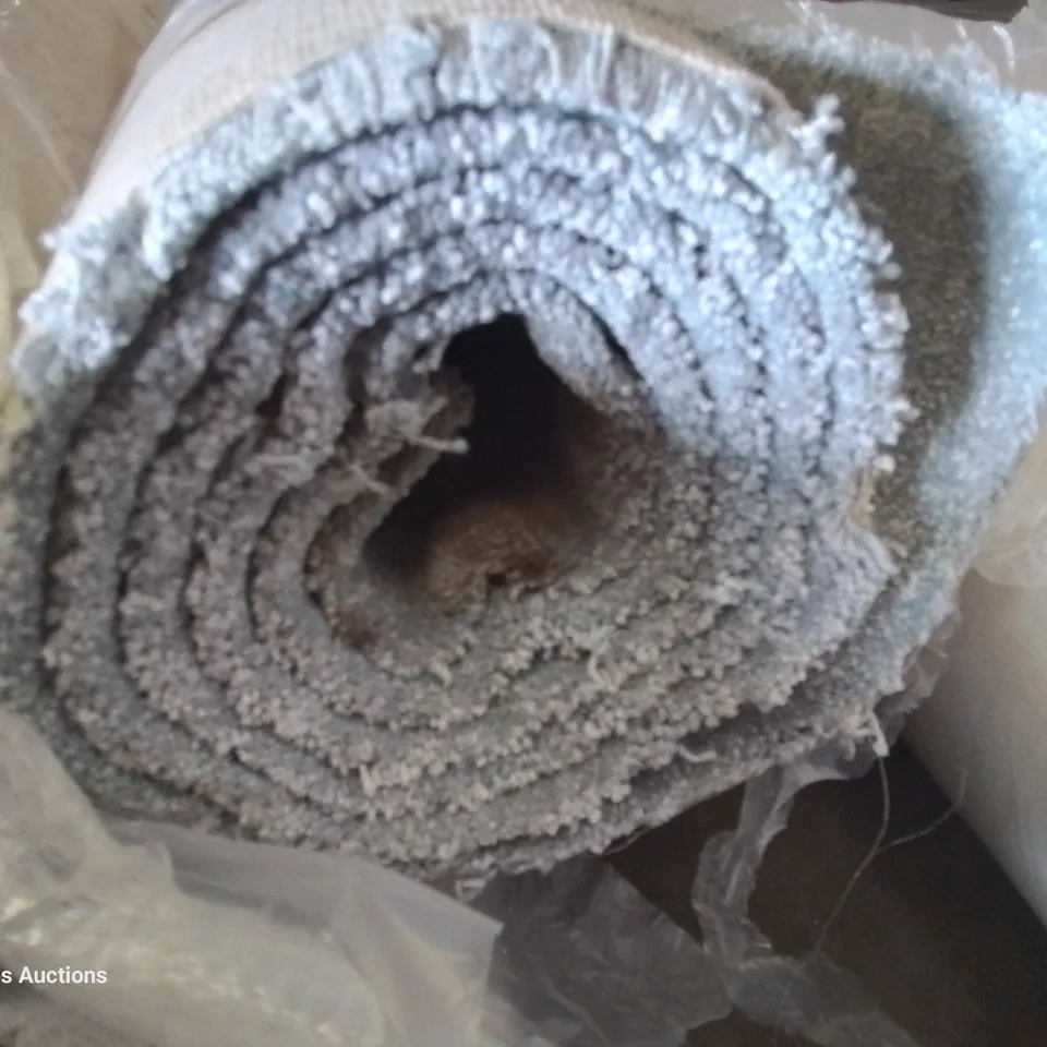 ROLL OF QUALITY ULTIMATE EXPRESSIONS FORTUNE CARPET APPROXIMATELY 4M × 5.7M