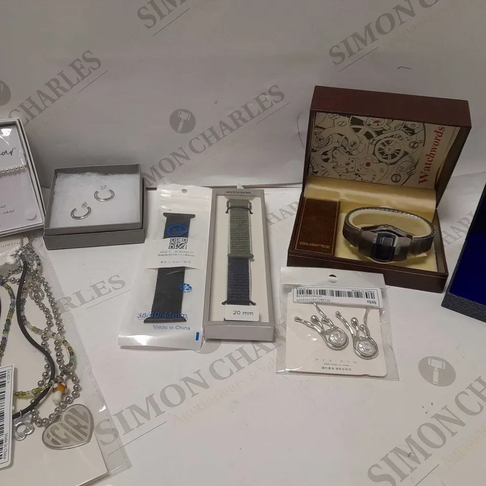 BOX OF APPROX 20 COSTUME JEWELLERY ITEMS TO INCLUDE LIMIT INTERNATIONAL MENS WATCH, LIFE CHARMS FEATHER BRACELET, LUXESMITH SOULMATE NECKLACE