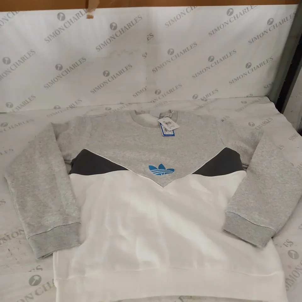 GREY ADIDAS JUMPER SIZE MEDIUM