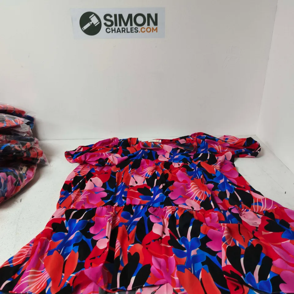 BOX OF APPROXIMATELY 30 MALISSA J COLLECTION DRESS – SMALL (SM) – PINK/RED/BLUE FLORAL PATTERN