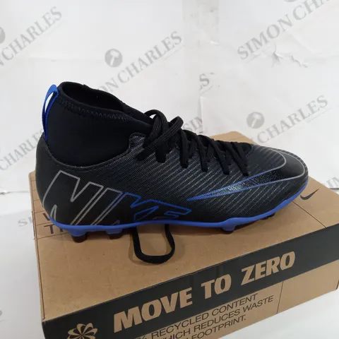 BOXED PAIR OF NIKE MERCURIAL BOOTS SIZE 3.5