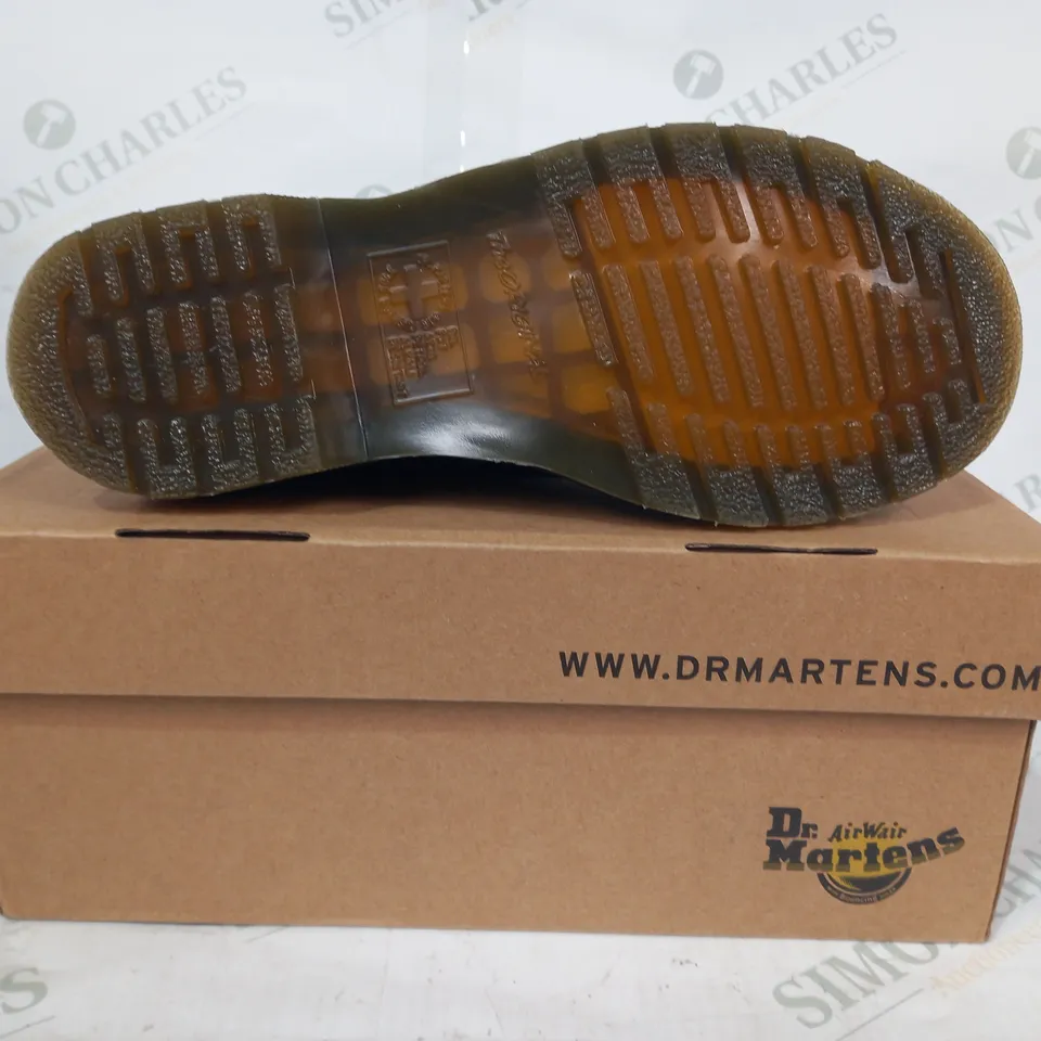 BOXED PAIR OF DR MARTENS LACE UP SHOES IN BLACK UK SIZE 5