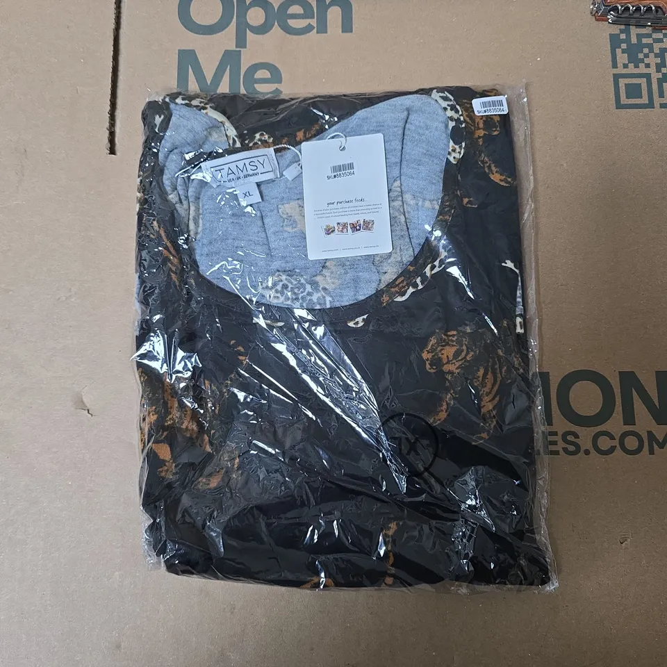 LARGE QUANTITY OF ASSORTED ITEMS TO INCLUDE MAROON JUMPERS, LEOPARD PRINT SHIRTS  & FLORAL TOPS IN VARIOUS SIZES, ETC - COLLECTION ONLY