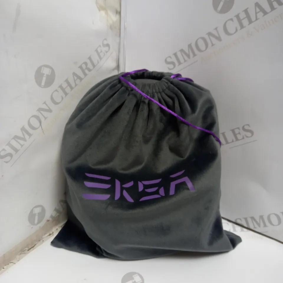 BOXED ESKA E1000WT WIRELESS GAMIN HEADSET. 