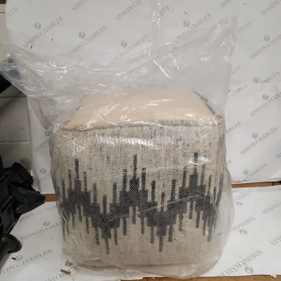 K BY KELLY HOPPEN ZIG ZAG POUFFE - WHITE