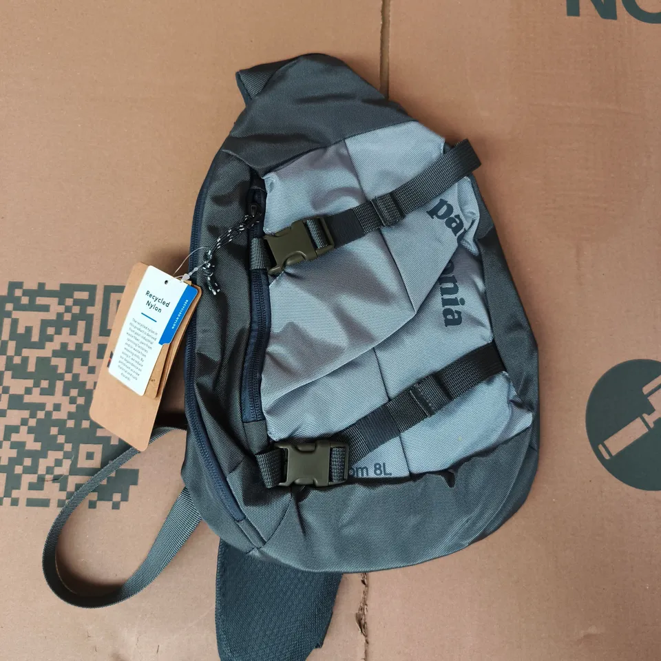PATAGONIA ATOM 8L SLING BAG IN GREY