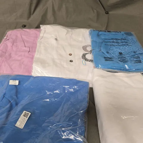 LARGE BOX OF APPROXIMATELY 20 ASSORTED CLOTHING ITEMS IN VARIOUS SIZES, STYLES AND COLOUR