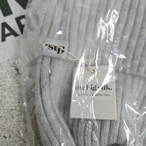 THE BIG SILK KNIT WOOL BEANIE HAT – GREY
