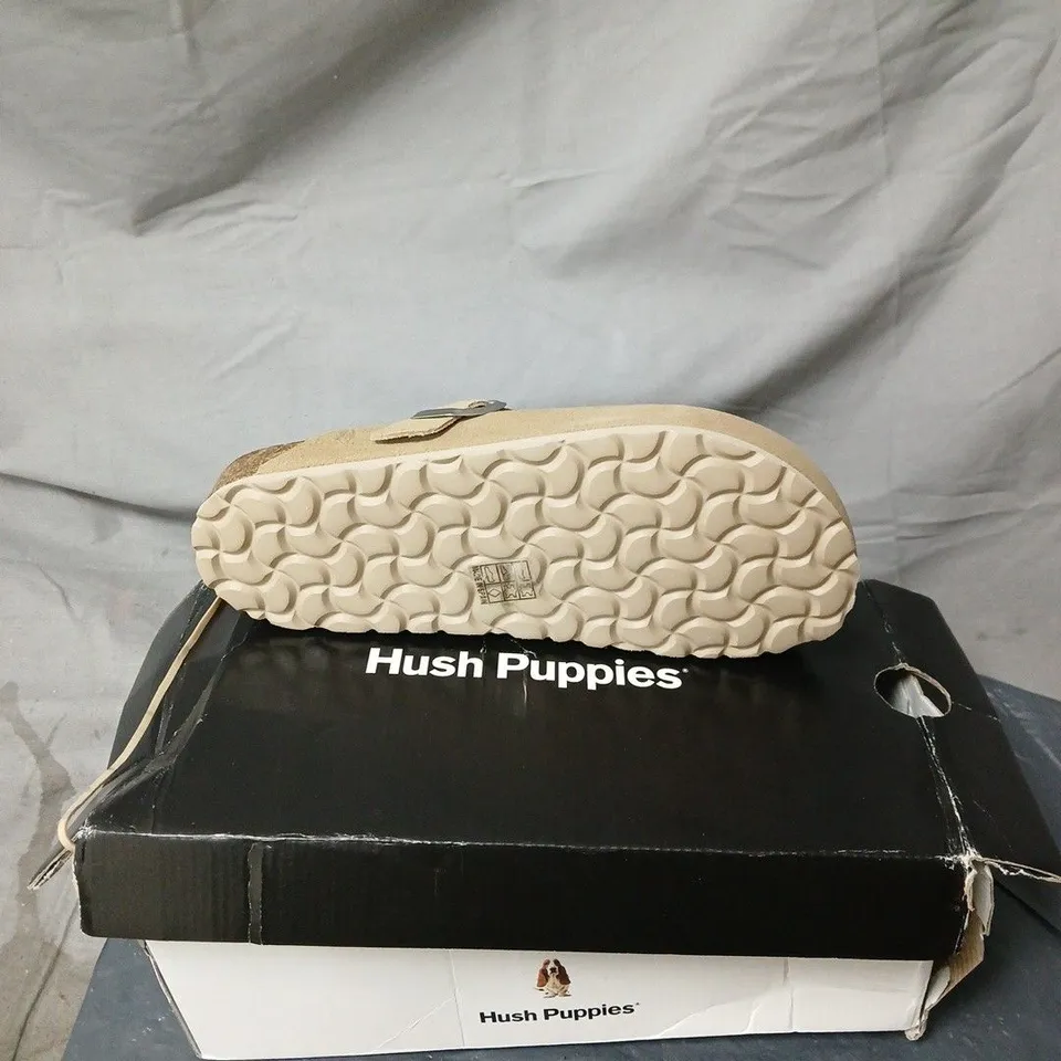 HUSH PUPPIES TAUPE SANDALS SIZE 5 BOXED