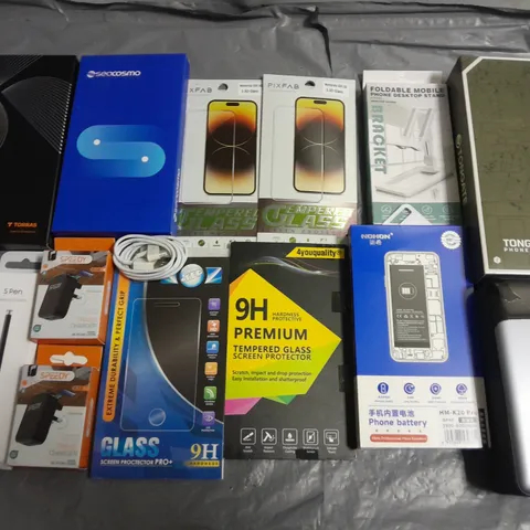 LOT OF ASSORTED MOBILE PHONE ACCESSORIES TO INCLUDE CASES, SCREEN PROTECTORS AND CABLES