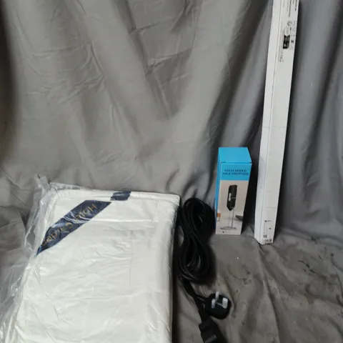 BOX OF APPROXIMATELY 20 ASSORTED HOUSEHOLD ITEMS TO INCLUDE HOTEL PILLOWS, BLACK 1 GANG EXTENSION LEAD AND STRIP LIGHT