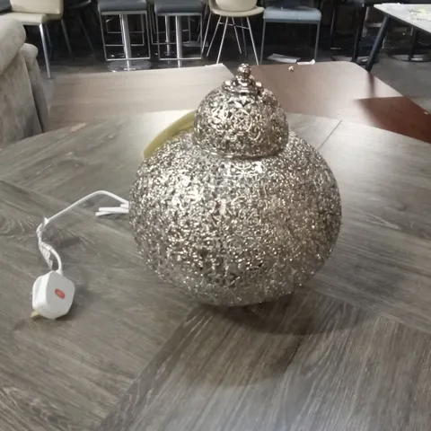 DAPHNE TABLE LAMP 