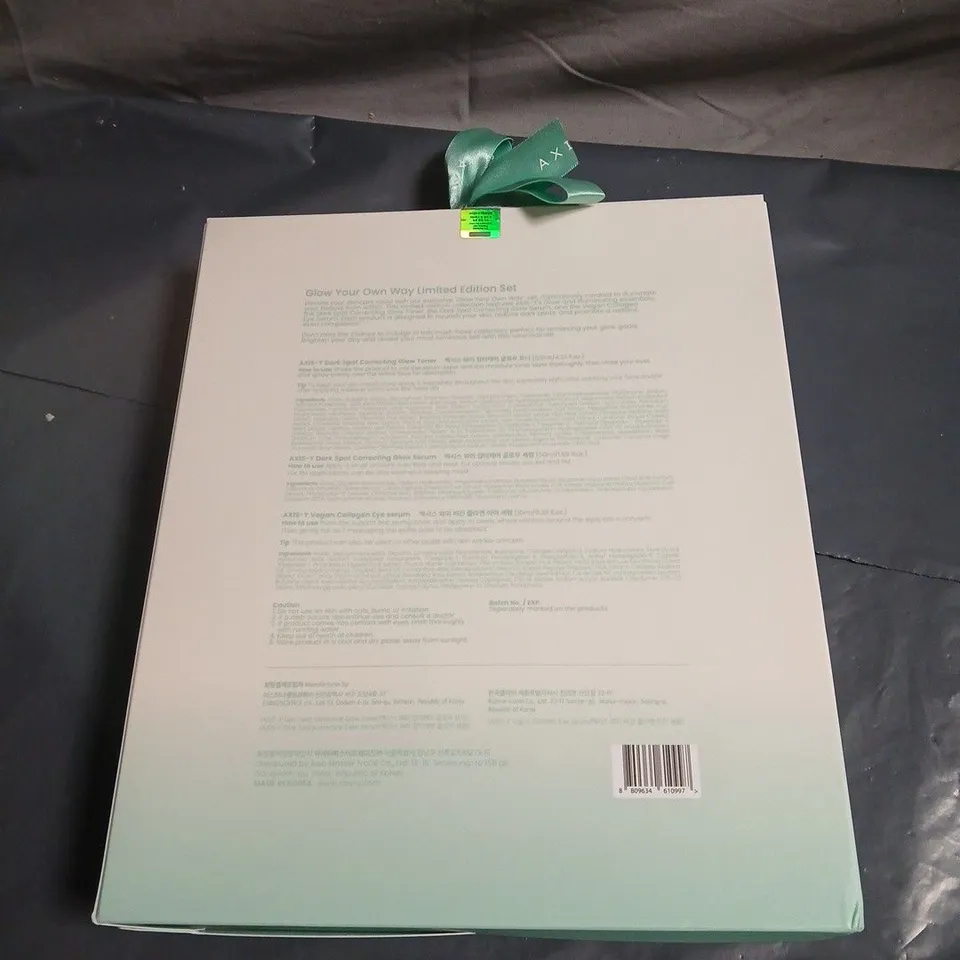 AXIS-Y GLOW YOUR OWN WAY GIFT SET BOXED