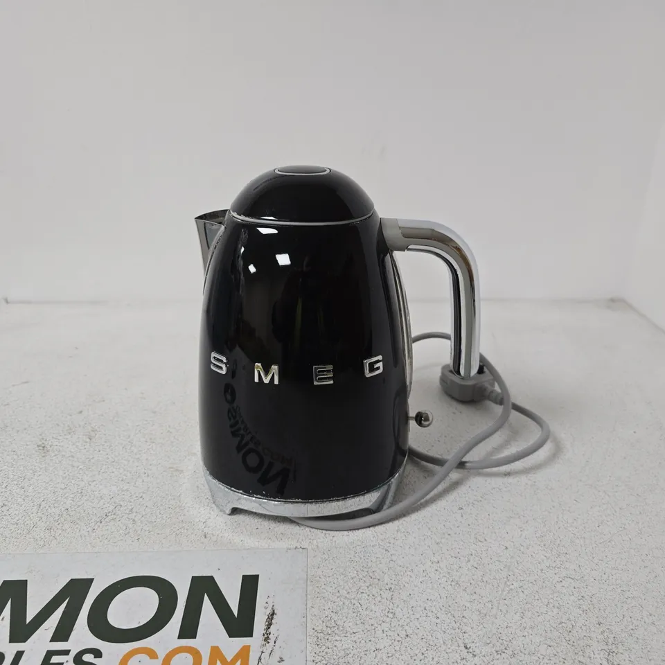 SMEG BLACK KETTLE