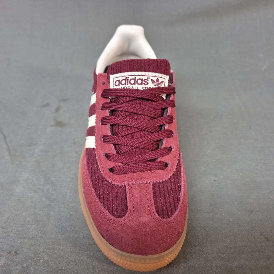 BOXED PAIR OF ADIDAS HANDBALL SPEZIAL SHOES IN RED/WHITE UK SIZE 5