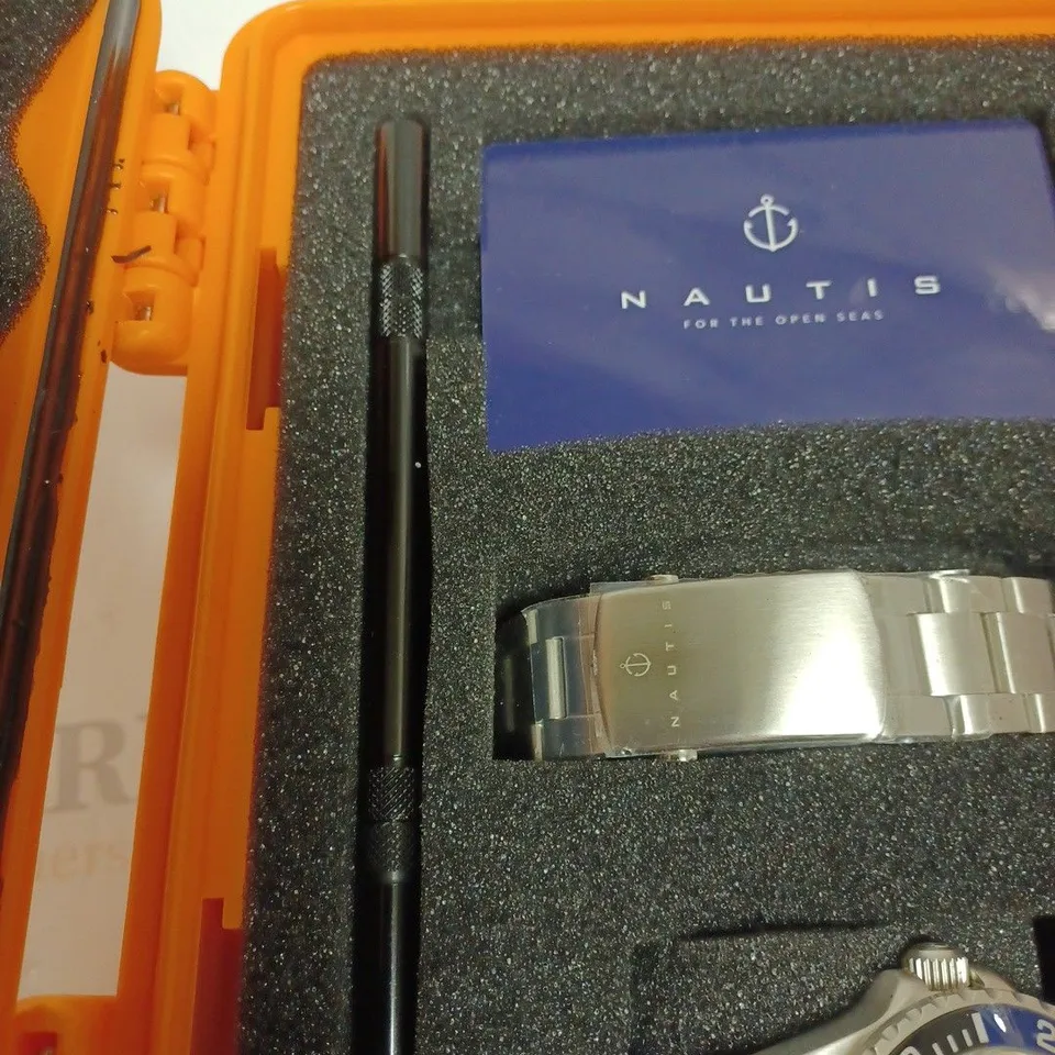BOXED NAUTIS GENTS INTERCEPTOR WATCH - BLUE & SILVER WITH CHANGEABLE STRAPS