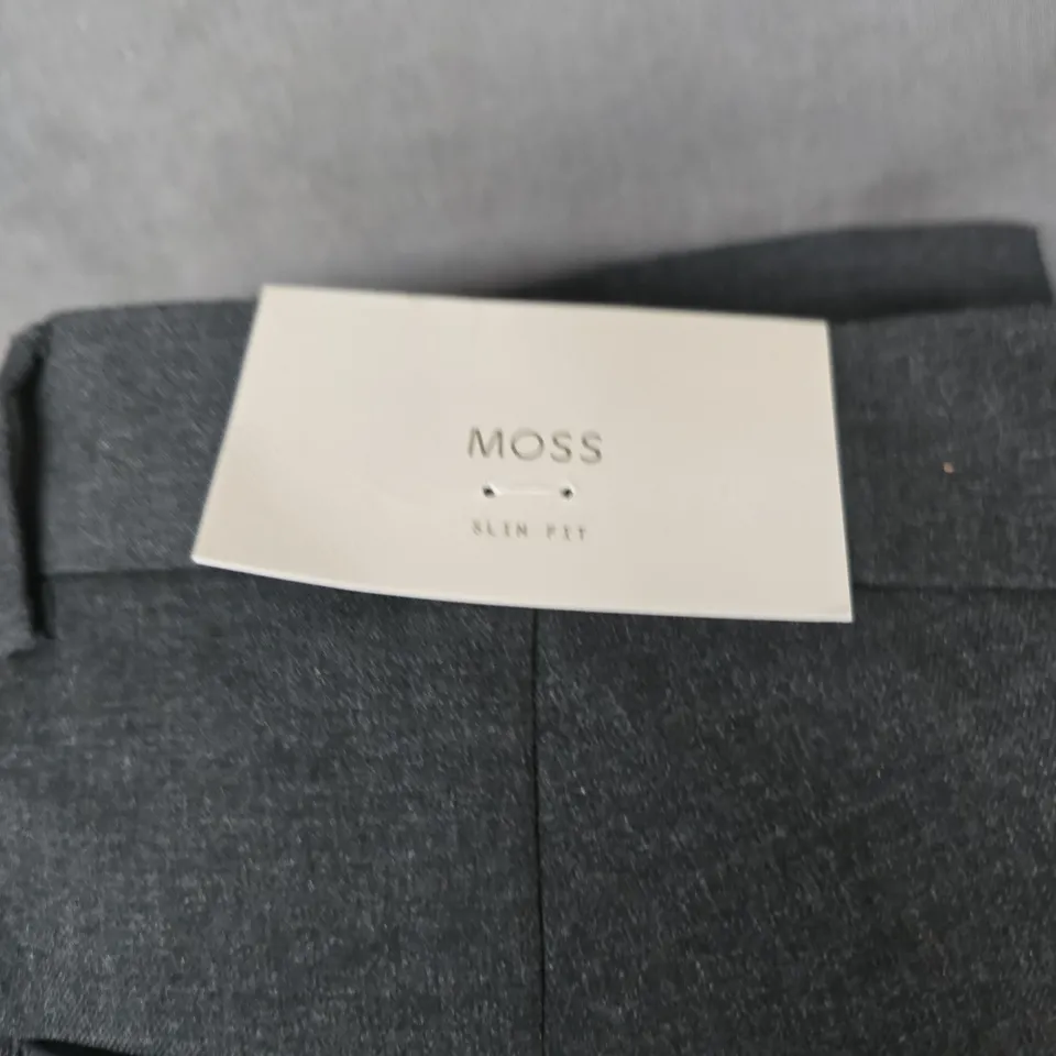 MOSS SKIN FIT MEN'S TROUSERS – CHARCOAL - SIZE 34L
