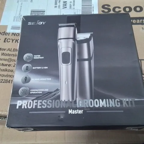 BOXED SEJOY PROFESSIONAL GROOMING KIT