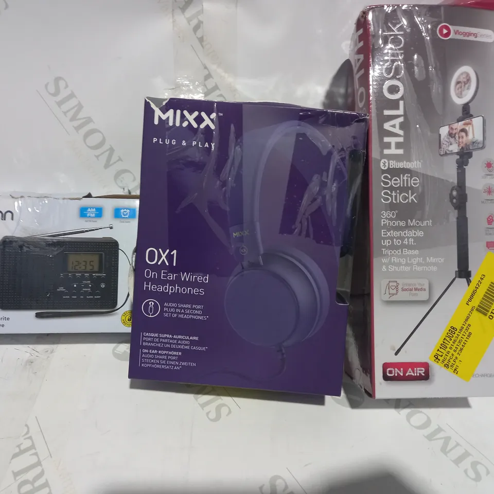 BOX OF APPROXIMATELY 20 ASSORTED HOUSEHOLD ITEMS TO INCLUDE ONN POCKET RADIO, MIXX 0X1 ON EAR HEADPHONES, VLOGGING SERIES HALO STICK, ETC
