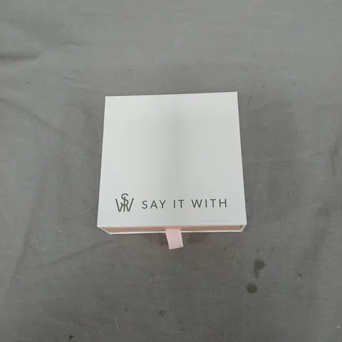 SAY IT WITH STONE BANGLE - YELLOW GOLD