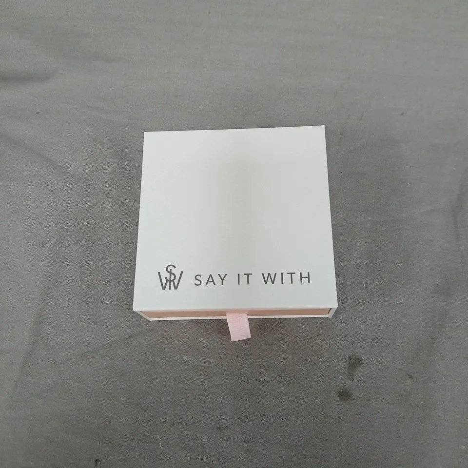 SAY IT WITH STONE BANGLE - YELLOW GOLD