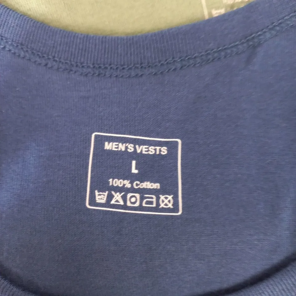 MEN'S VESTS – 3 X 100% COTTON VESTS, SIZE L, WHITE/GREEN/BLUE
