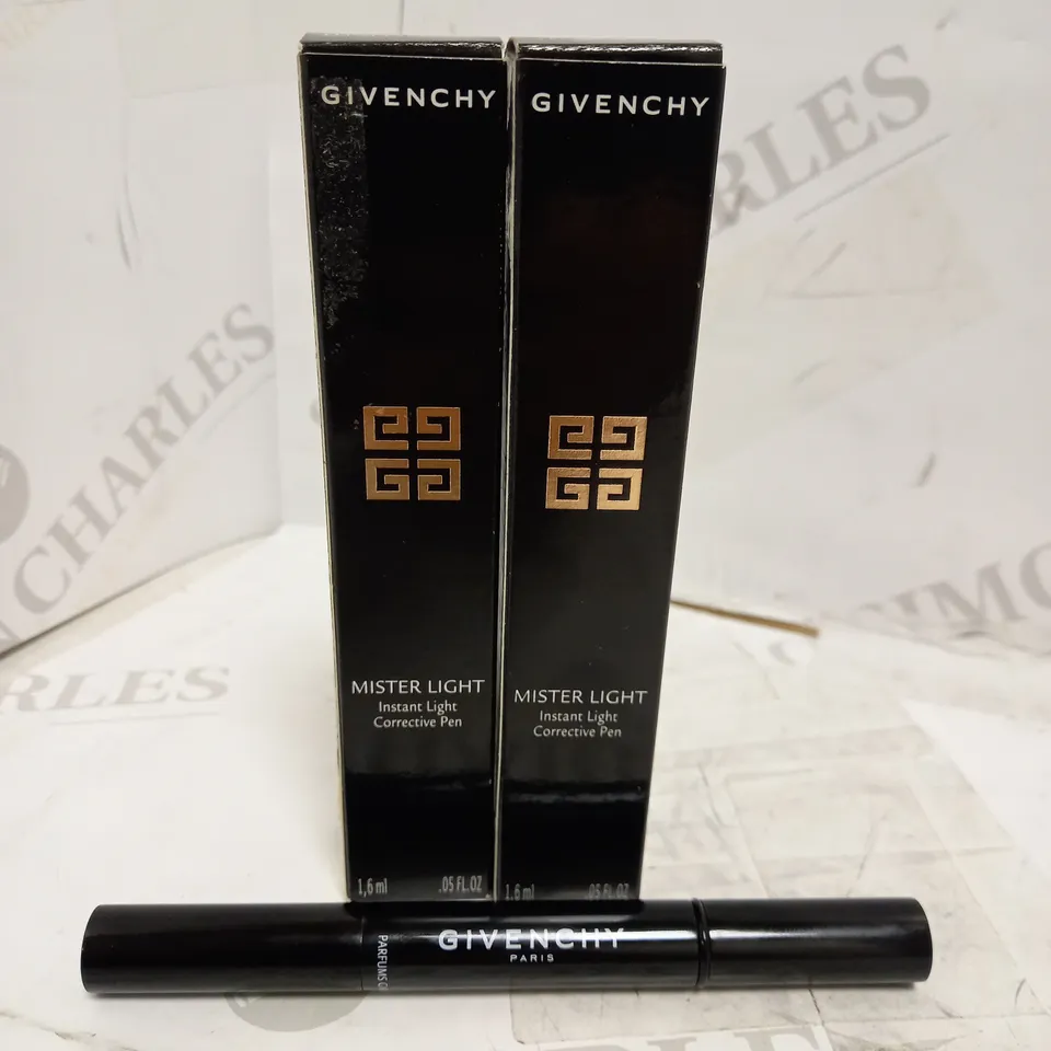 LOT OF 2 GIVENCHY MISTER LIGHT CORRECTIVE PEN IN 4 MISTER MACAROON