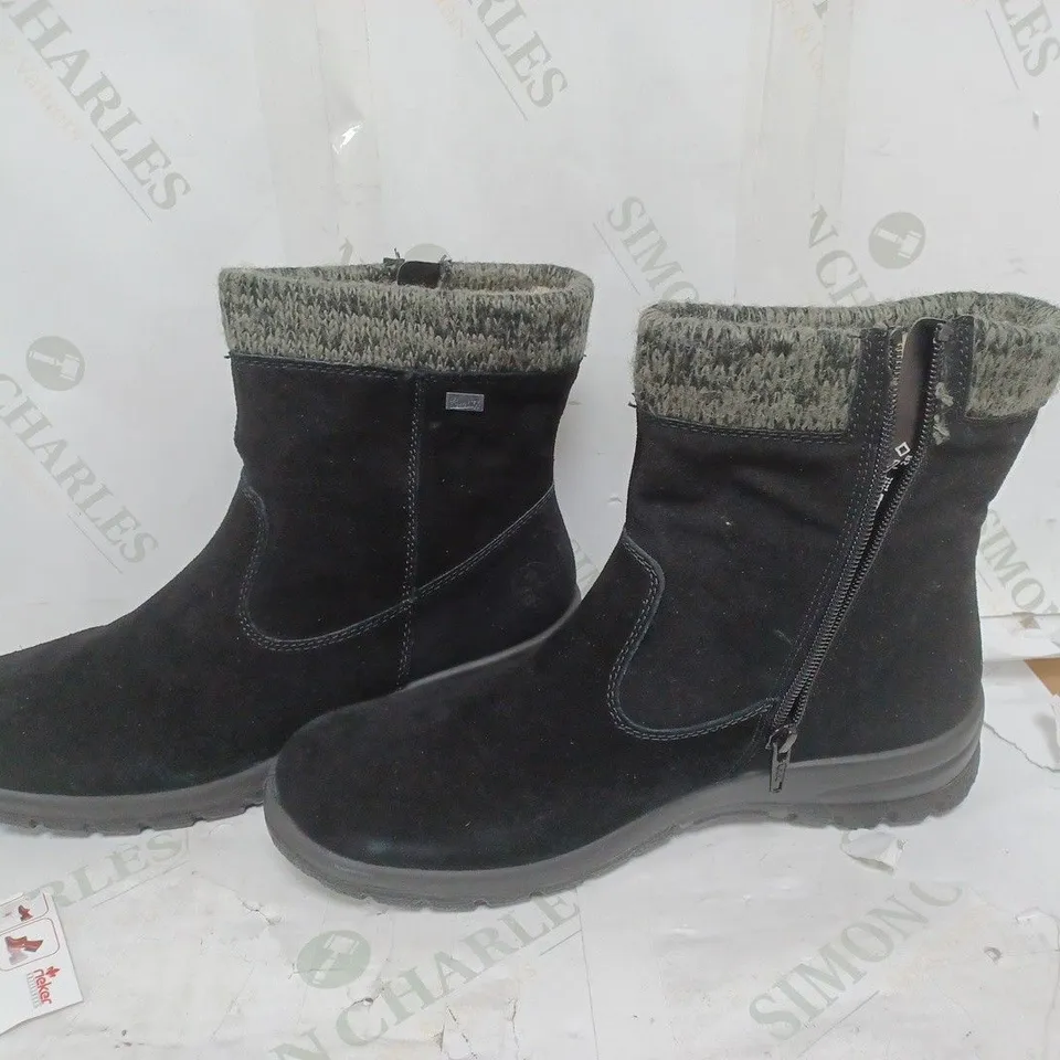 BOXED PAIR OF RIEKER ANTISTRESS WATER RESISTANT ANKLE BOOTS, BLACK - SIZE 7.5