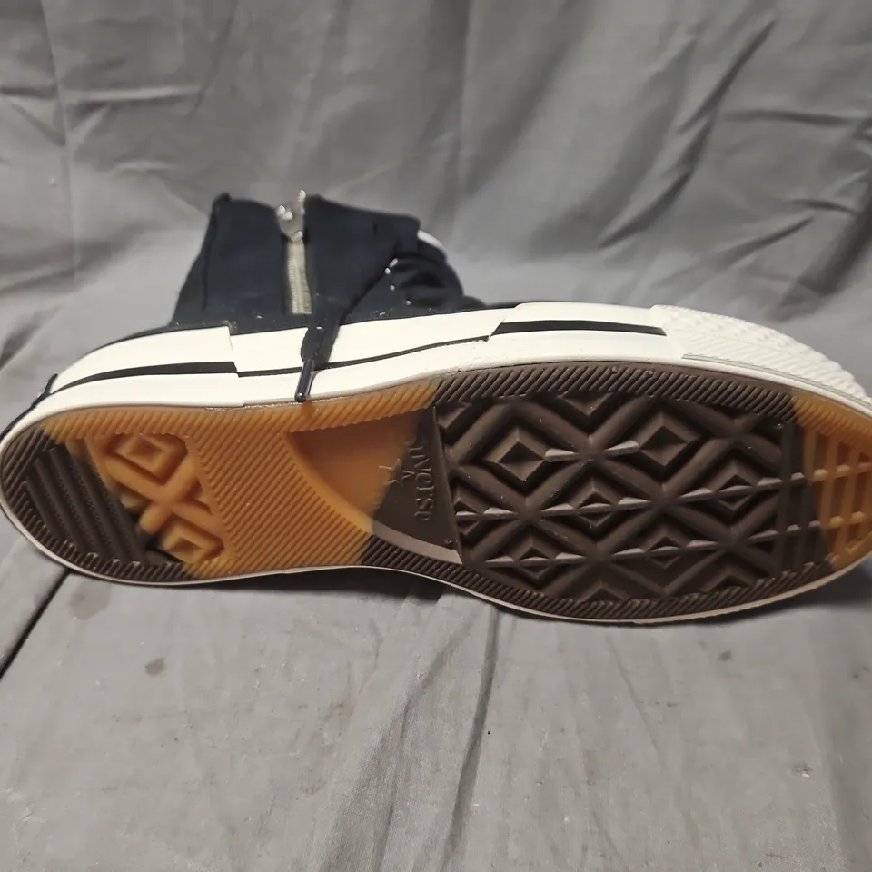 BOXED CONVERSE CHUCK 70 PLUS X‑HI SNEAKERS – BLACK/WHITE (UNISEX) A10361C