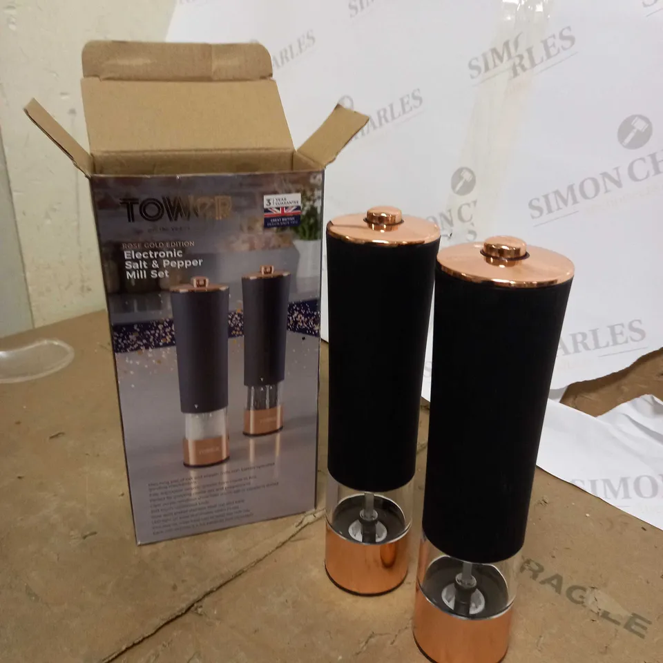TOWER ELECTRIC SALT AND PEPPER MILL