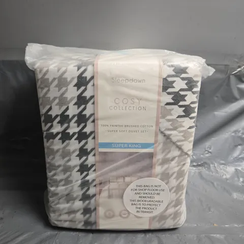 SLEEPDOWN COSY COLLECTION - SUPER SOFT DUVET SET - SUPER KING