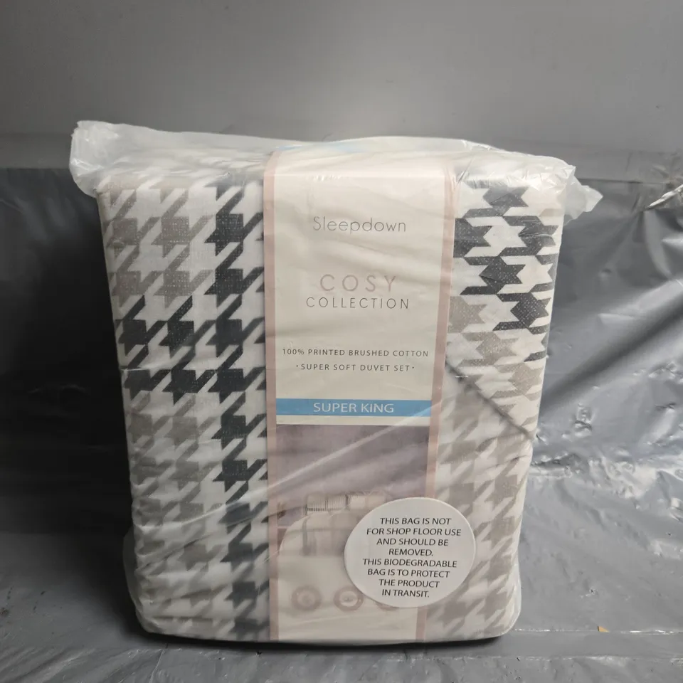 SLEEPDOWN COSY COLLECTION - SUPER SOFT DUVET SET - SUPER KING