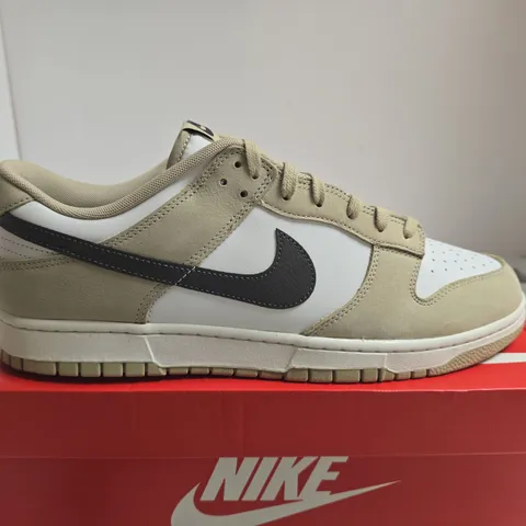 BOXED PAIR OF NIKE DUNK LOW DESERT TRAINERS – UK SIZE 13 