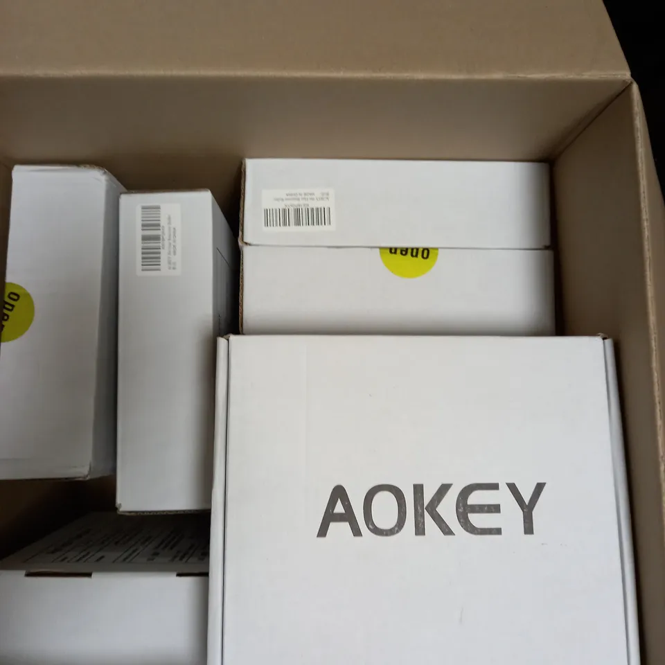 BOX OF 9 AOKEY PET HAIR REMOVER ROLLERS