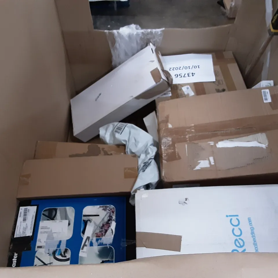 PALLET OF ASSORTED PRODUCTS INCLUDING STOREMIC TOILET SEAT, CJOY FRESH AIR CEILING FAN, RECCI BEDDING, HOMIDEC, VACMASTER 
