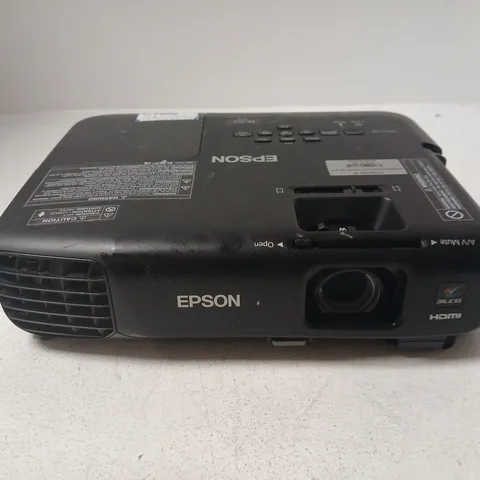 EPSON LCD PROJECTOR MODEL H555B