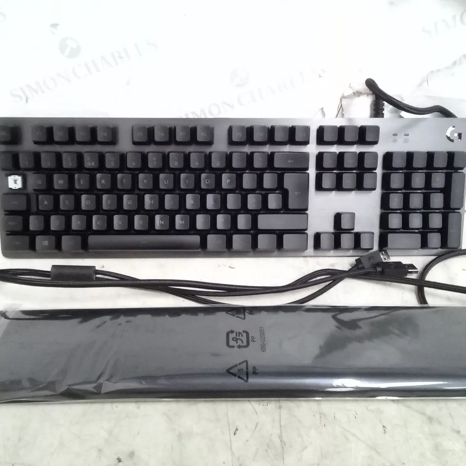 BOXED LOGITECH G513 CARBON RGB MECHANICAL GAMING KEYBOARD 