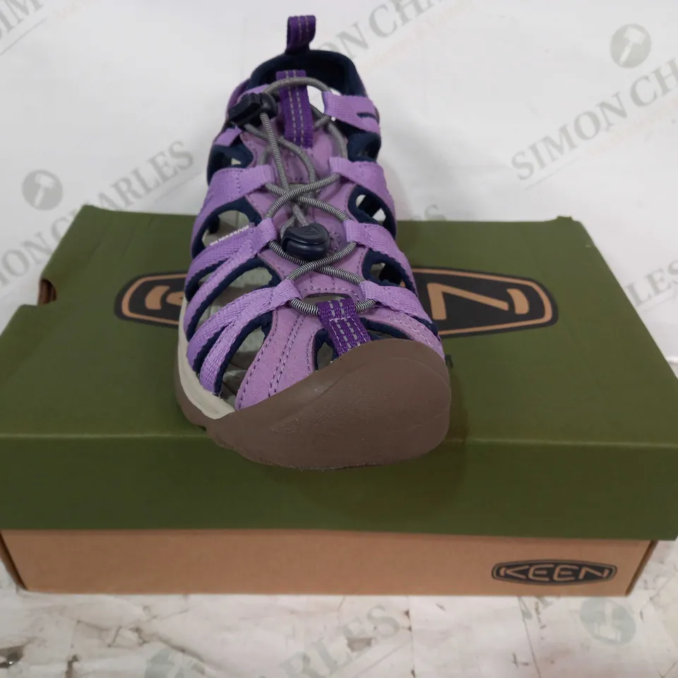 BOXED PAIR OF KEEN WHISPER SANDALS IN LAVENDER COLOUR UK SIZE 5.5