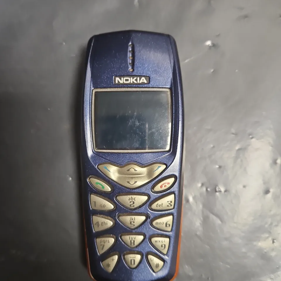 NOKIA MOBILE PHONE – BLUE CANDYBAR WITH BATTERY 