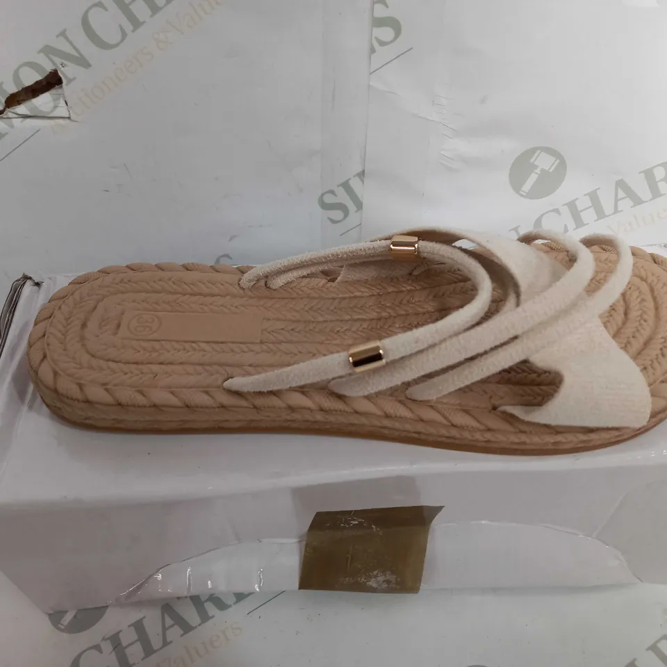BOXED PAIR OF DESIGNER FABRIC SANDALS IN MAUVE/TAN - EU SIZE 36 