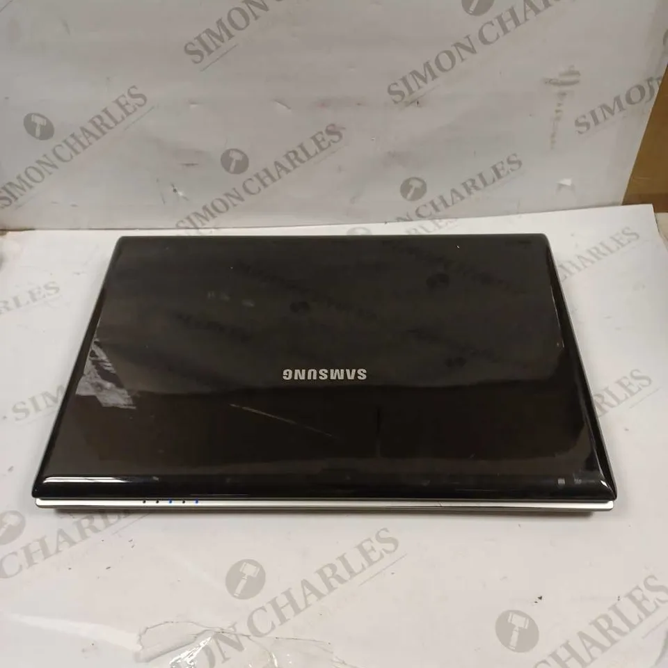 SAMSUNG R519 LAPTOP 