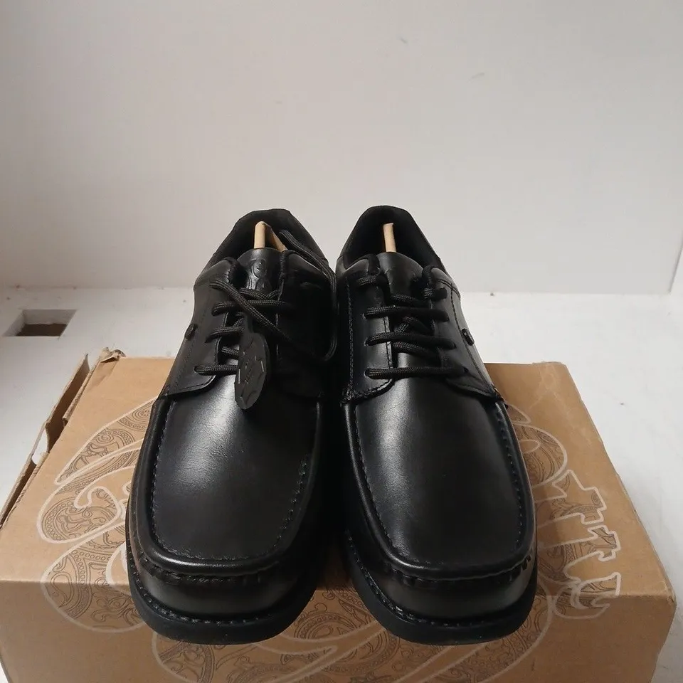 BOXED PAIR OF PRETTY GREEN HARROW LACE BLACK LEATHER SHOES – UK 10