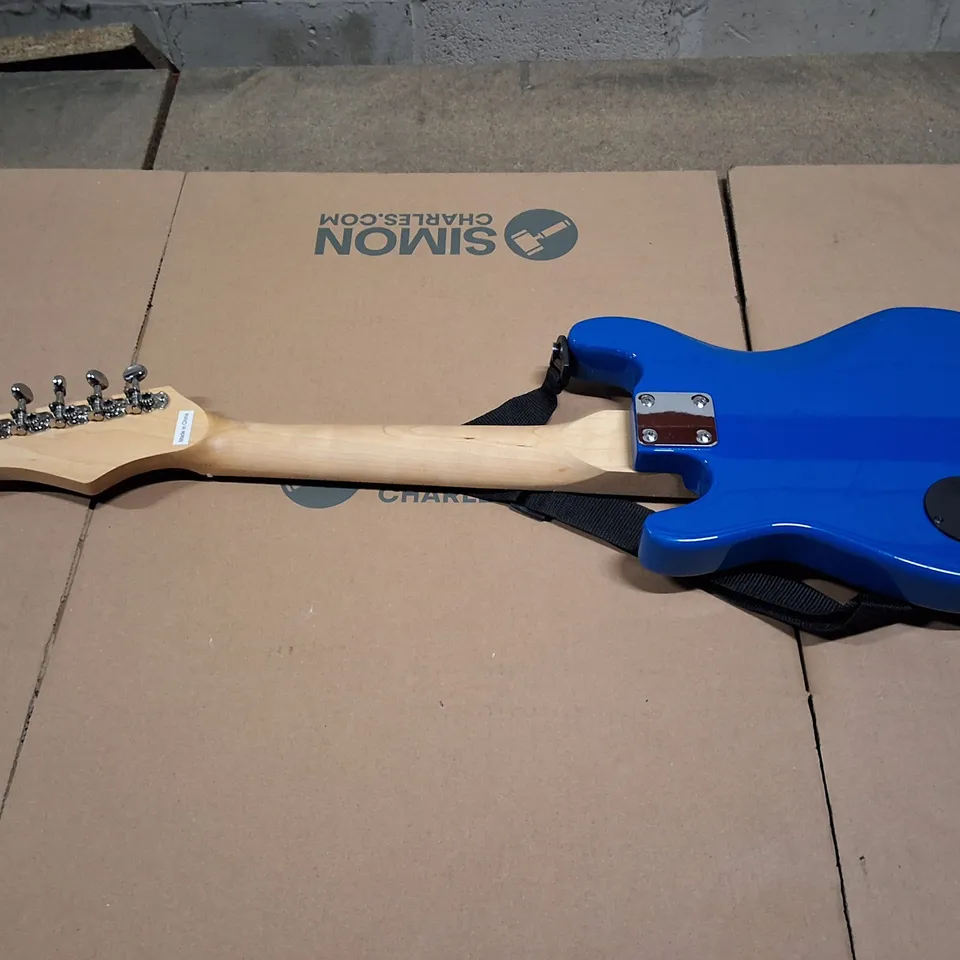 3RD AVE BLUE CAMOUFLAGE ELECTRIC GUITAR – WITH STRAP & MINI AMP