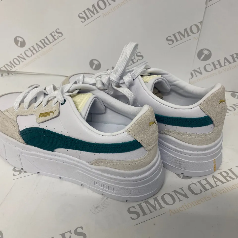 PAIR OF PUMA WHITE TRAINERS SIZE 6 