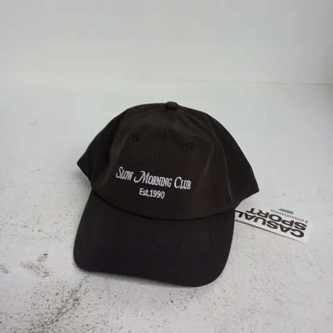 STRADIVARIUS BLACK BASEBALL CAP – SION MORNING CLUB EST.1990, UK SIZE M
