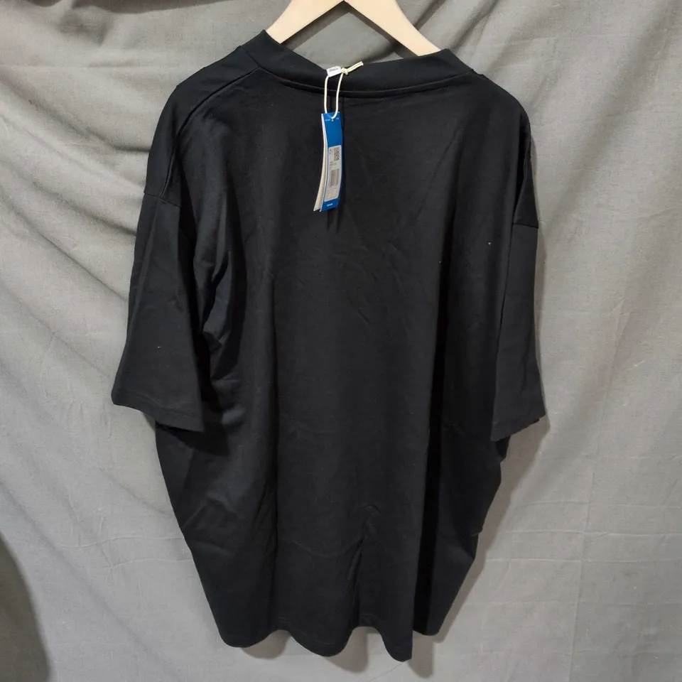ADIDAS BLACK V-NECK T-SHIRT WITH TAGS — SHORT SLEEVE  SIZE M 